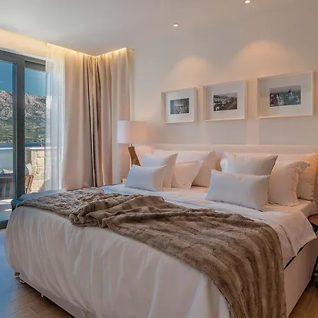Willa Spectacular Korcula 4 Bedrooms Korcula Grandeur Private Infinity Pool Stunning Sea Views Zrnovo