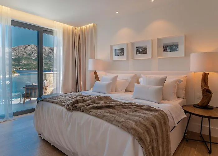 Villa Spectacular Korcula 4 Bedrooms Korcula Grandeur *