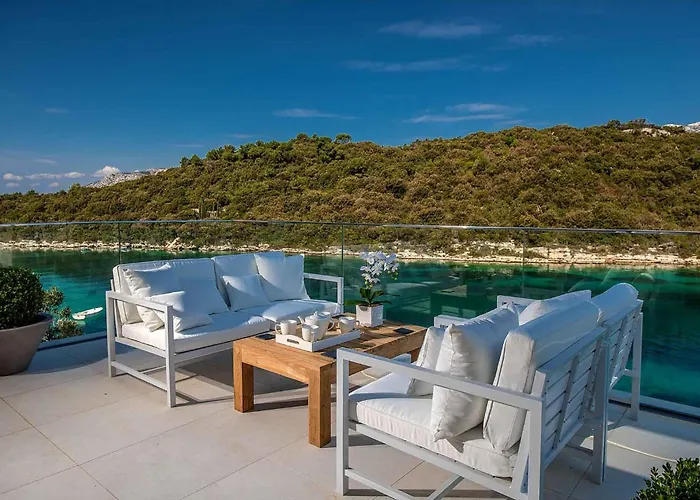 Villa Spectacular Korcula 4 Bedrooms Korcula Grandeur *