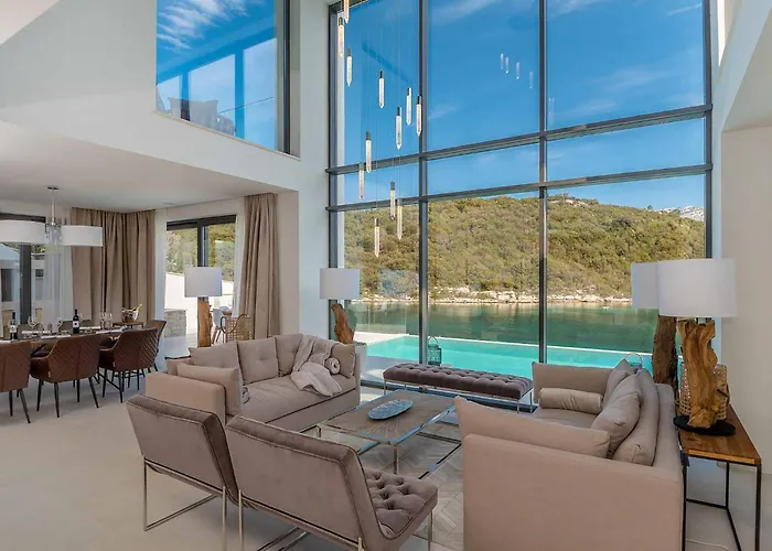 Villa Spectacular Korcula 4 Bedrooms Korcula Grandeur Zrnovo